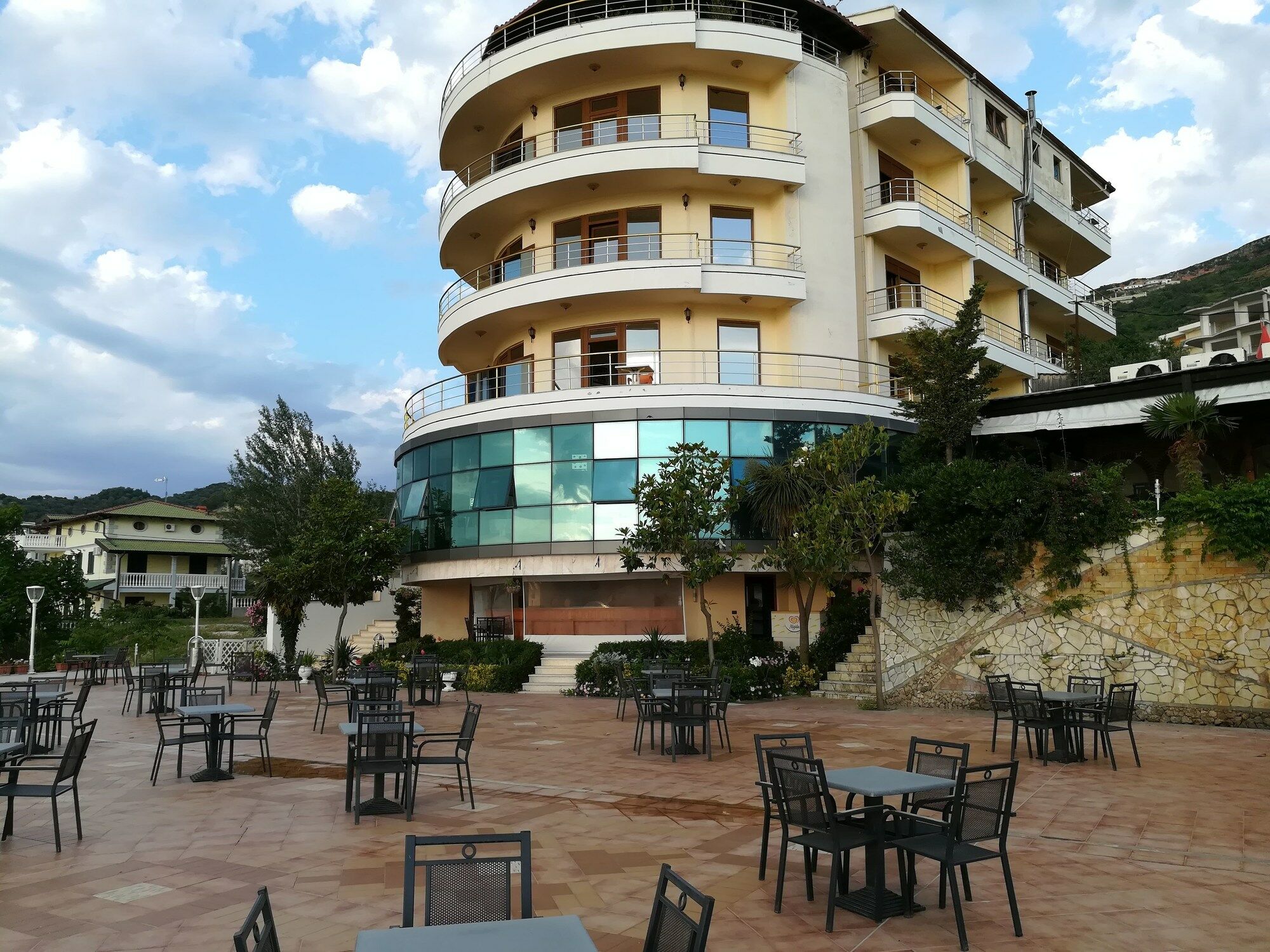 Monte-Carlo Hotel Wlora Zewnętrze zdjęcie